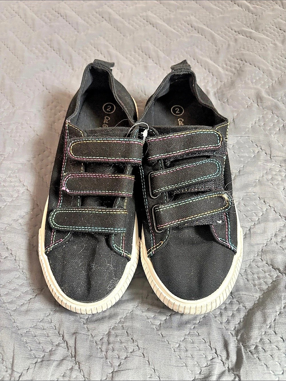 Cat & Jack Kids Black & White Sneakers Size 2